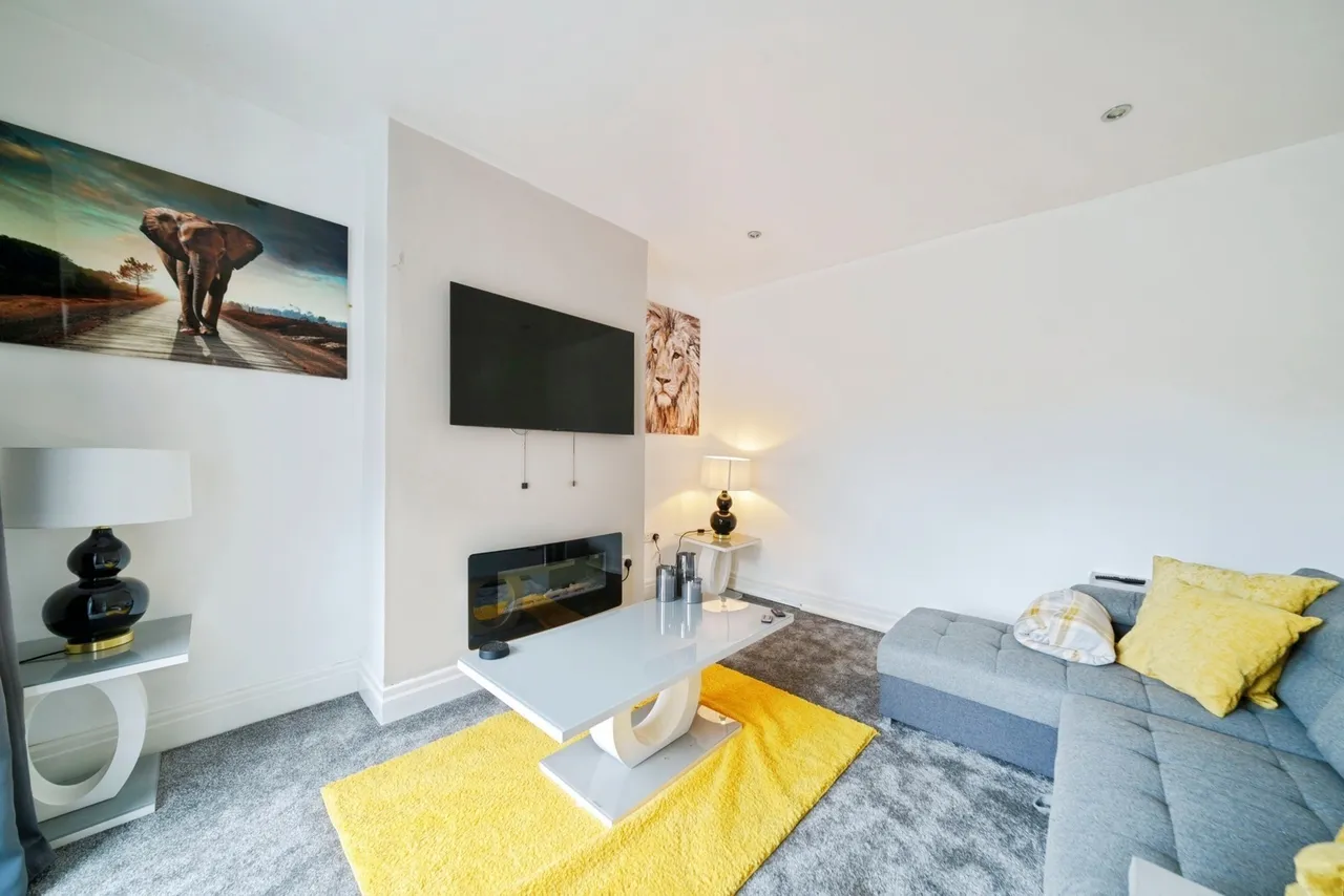 New Chester Road, Eastham, CH62, photo 3