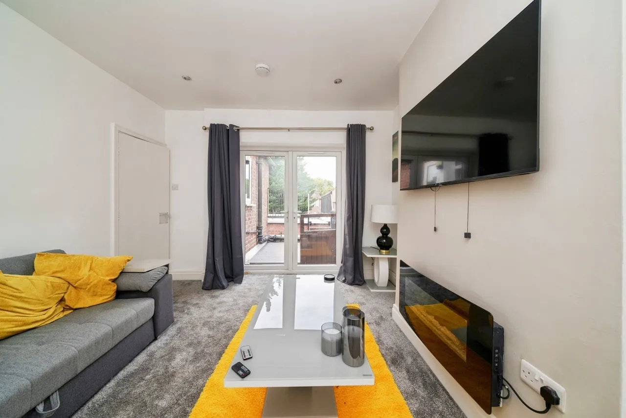 New Chester Road, Eastham, CH62, photo 16