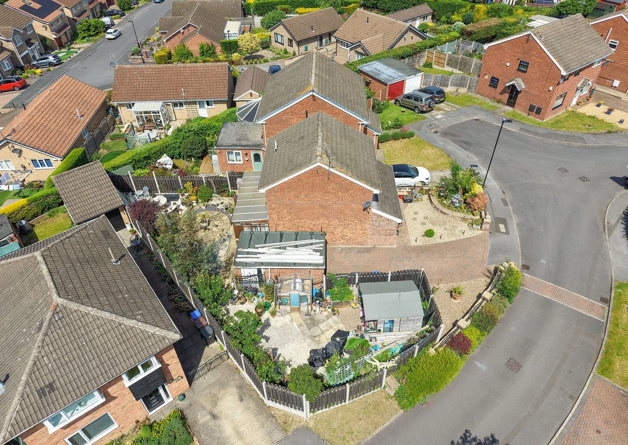 Farm Fields Close, Waterthorpe, S20, photo 17