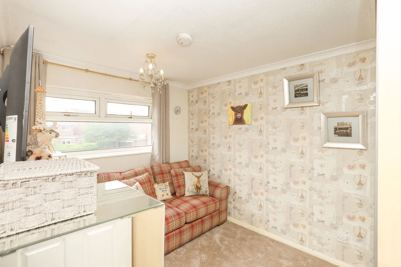 Farm Fields Close, Waterthorpe, S20, photo 9