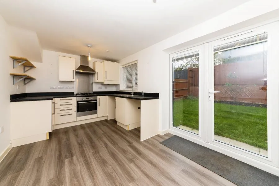 Whitney Drive, Yaxley, PE7, photo 2