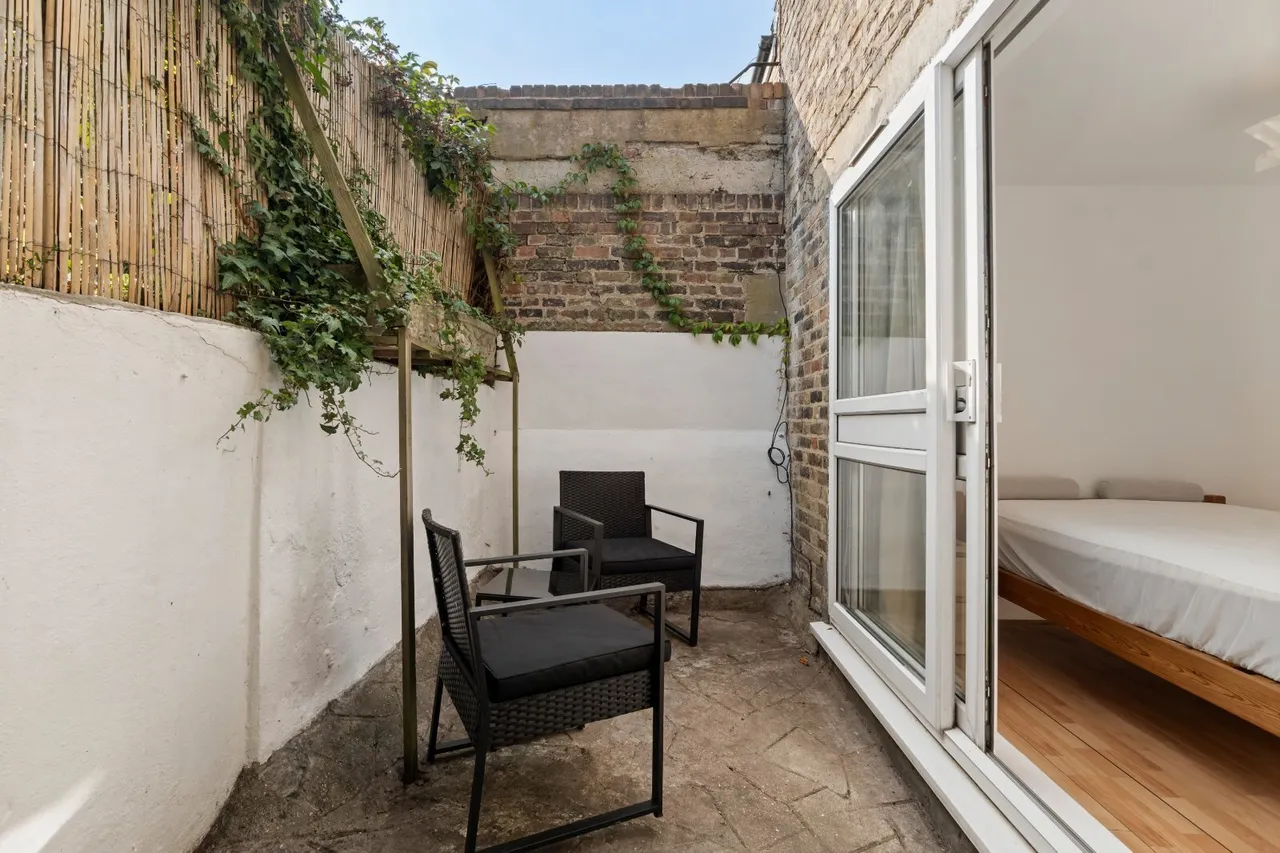 Offord Road, London, N1, photo 12