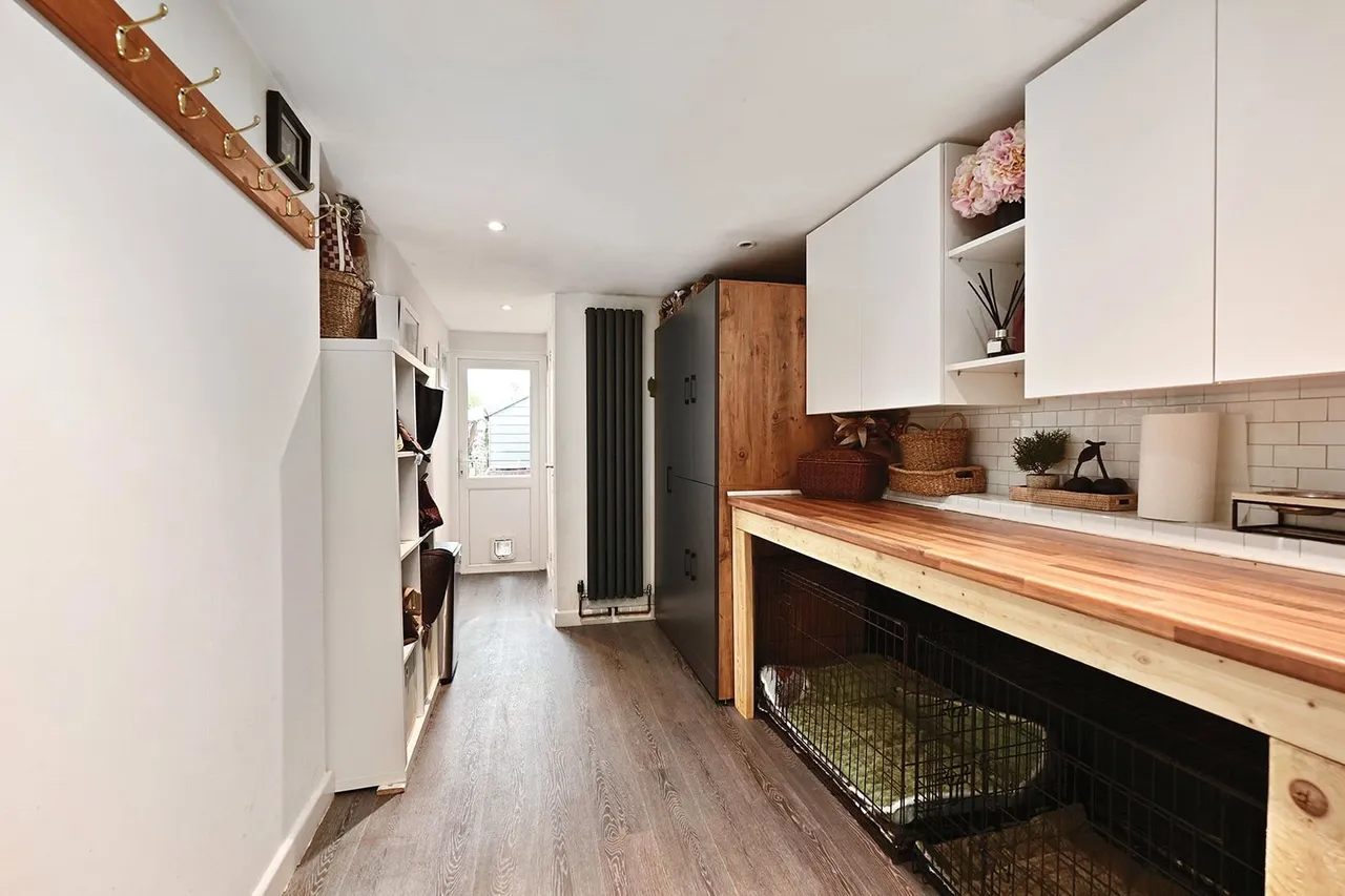 Wayman Road, Farnborough, Hampshire, GU14 9HD, photo 8