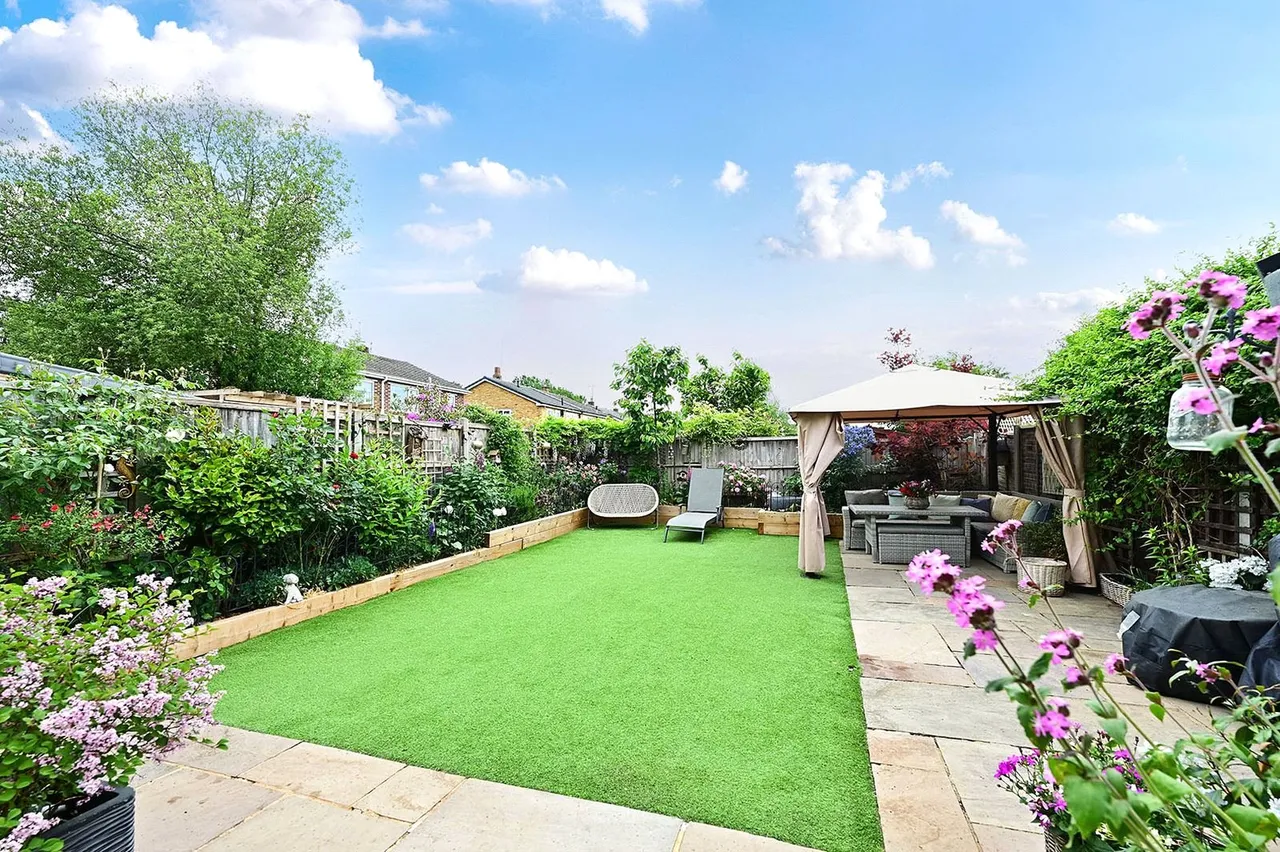 Wayman Road, Farnborough, Hampshire, GU14 9HD, photo 9