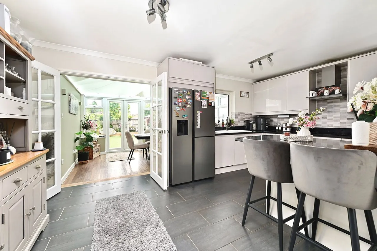 Wayman Road, Farnborough, Hampshire, GU14 9HD, photo 3