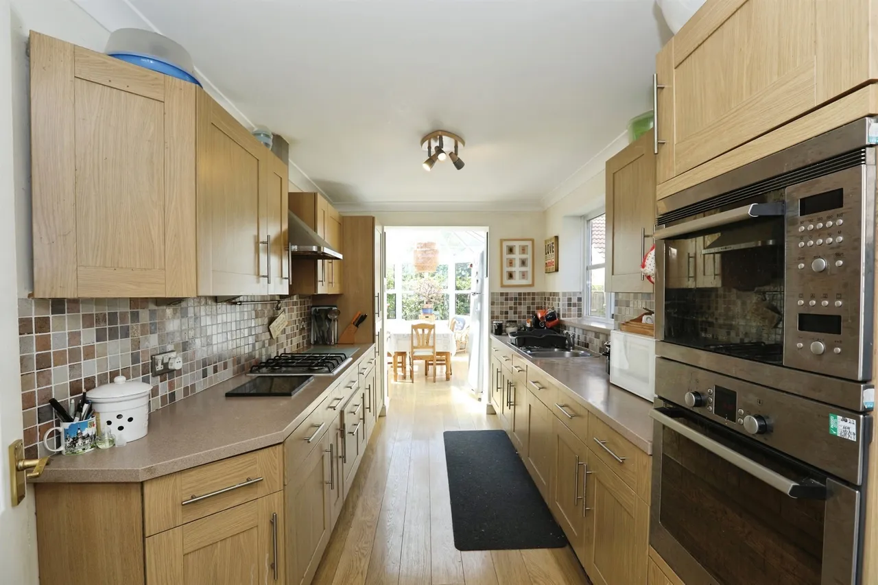 Woolven Close, Burgess Hill, RH15, photo 5