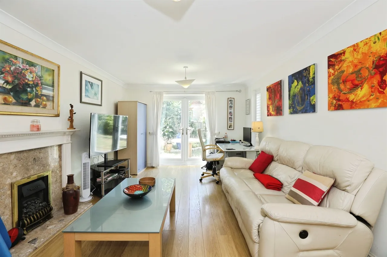 Woolven Close, Burgess Hill, RH15, photo 3