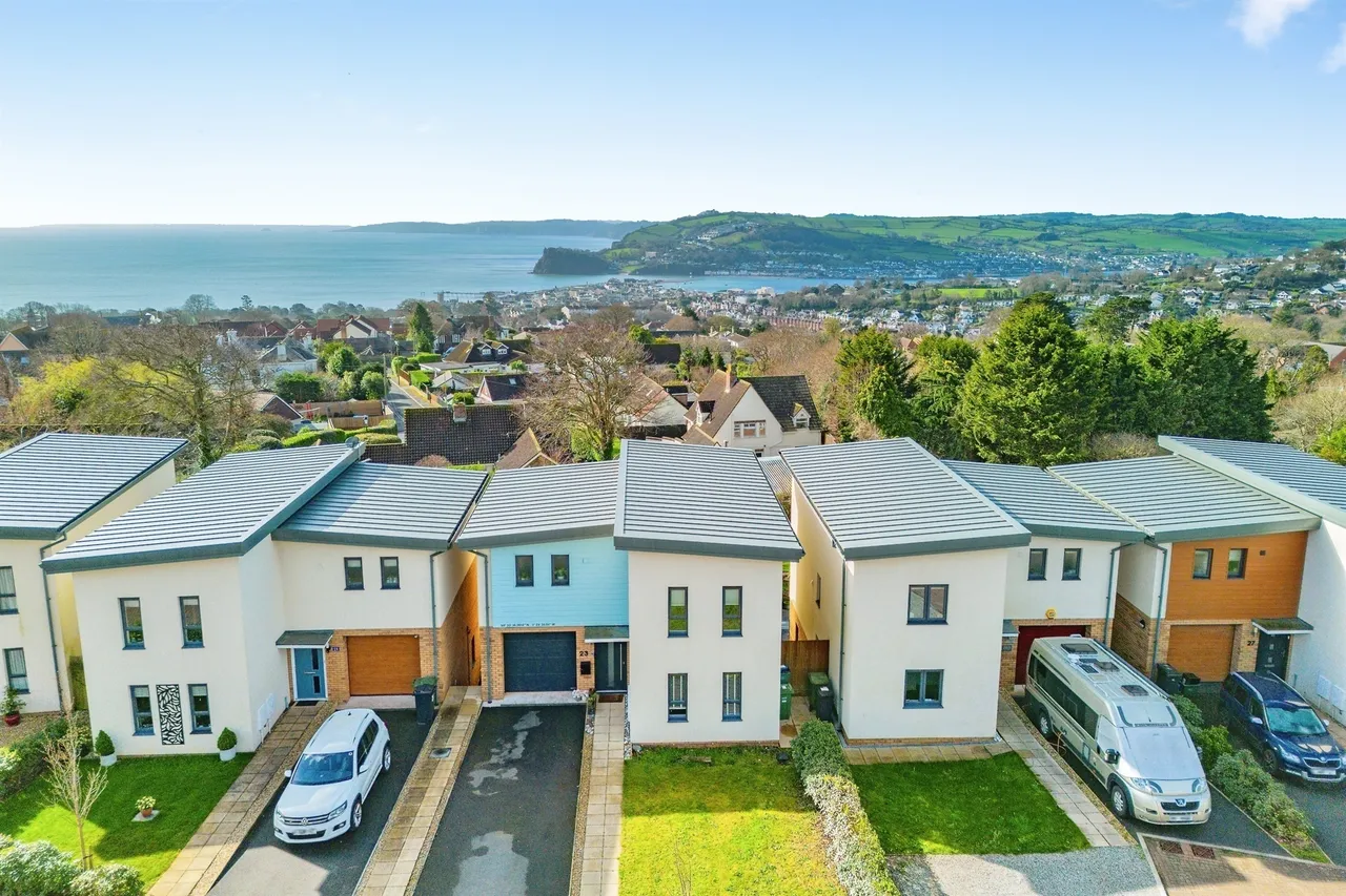 4 bed house for sale, Amethyst Drive, Teignmouth, TQ14