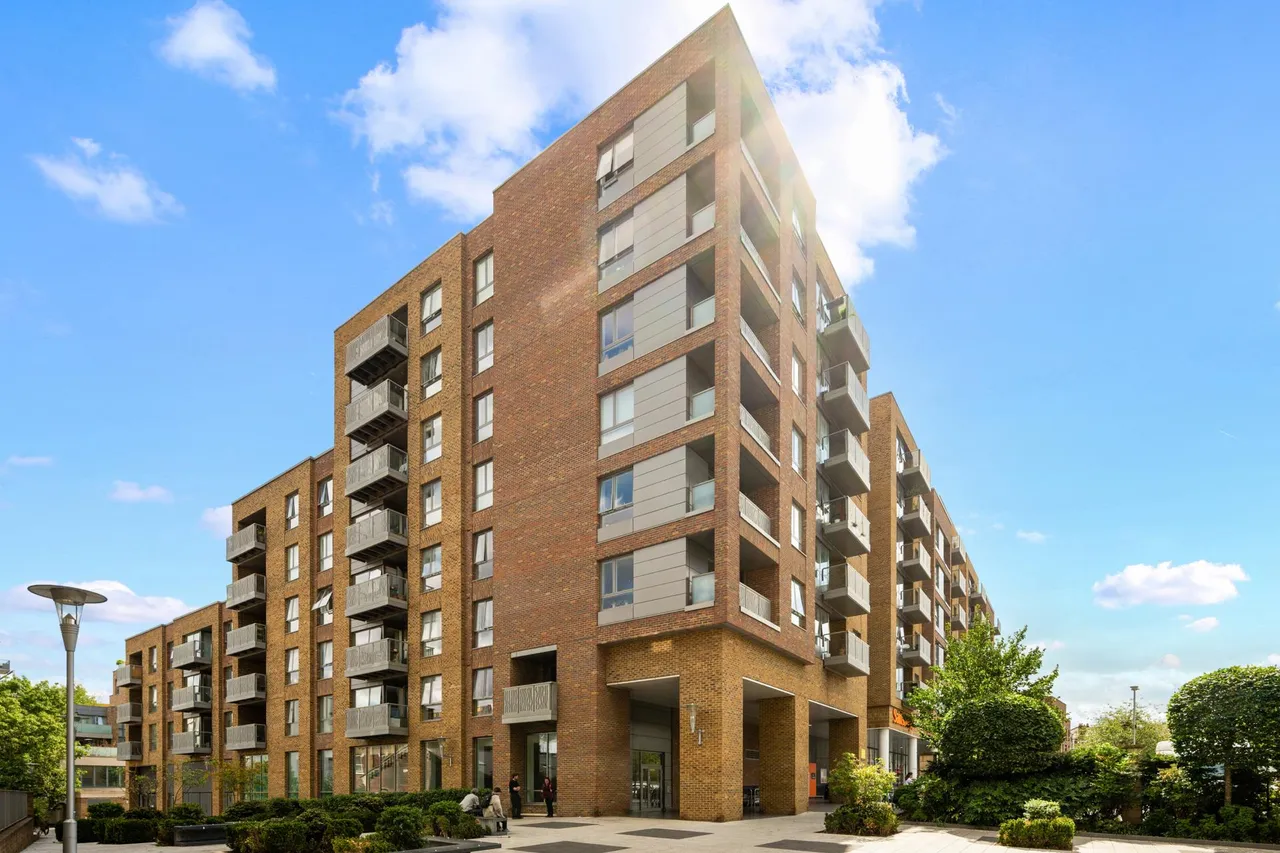 Smithfield Square, High Street, N8, photo 8