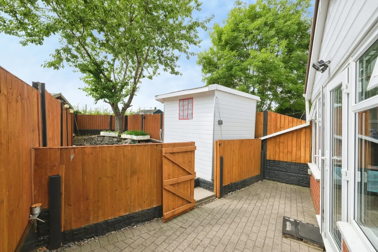 Fernhill Grove, Birmingham, B44, photo 8