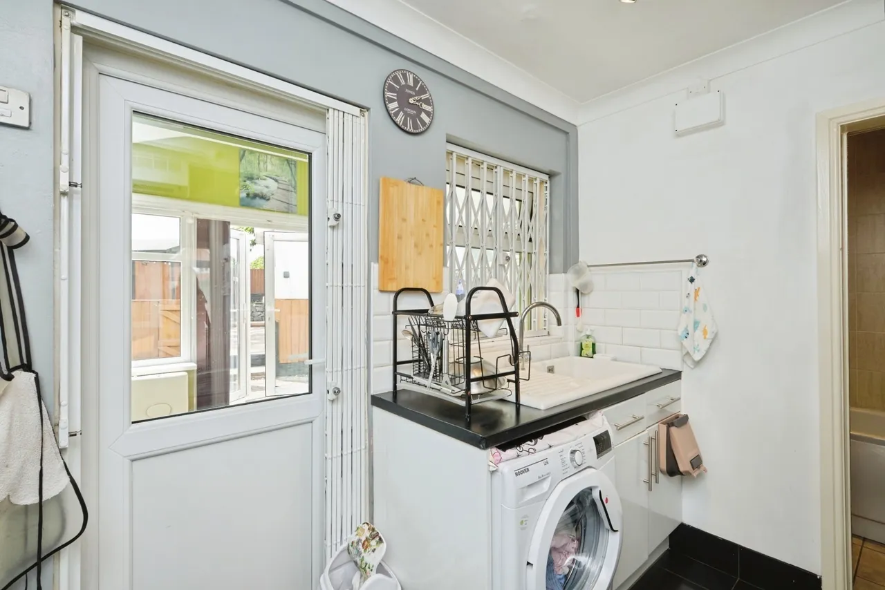 Fernhill Grove, Birmingham, B44, photo 6