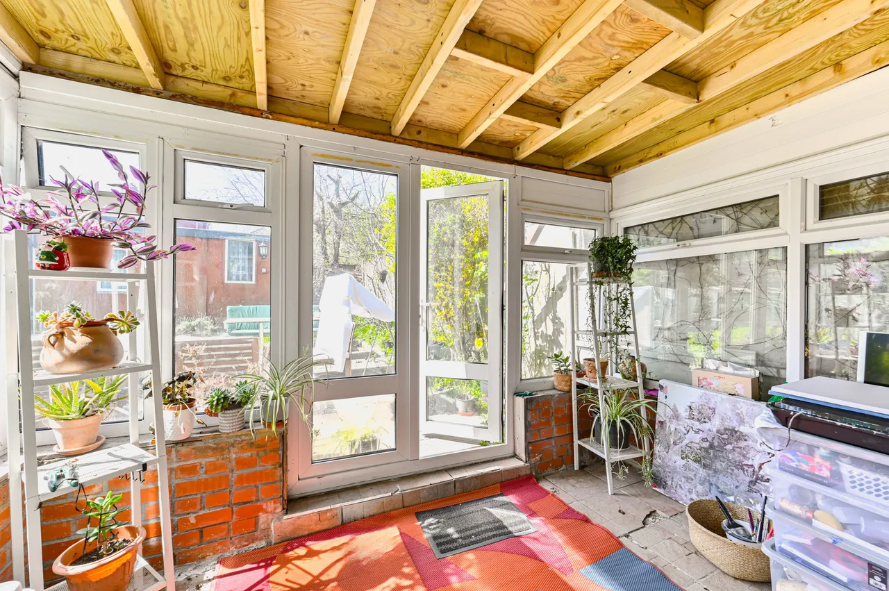 9 Taylors Green, London, photo 9