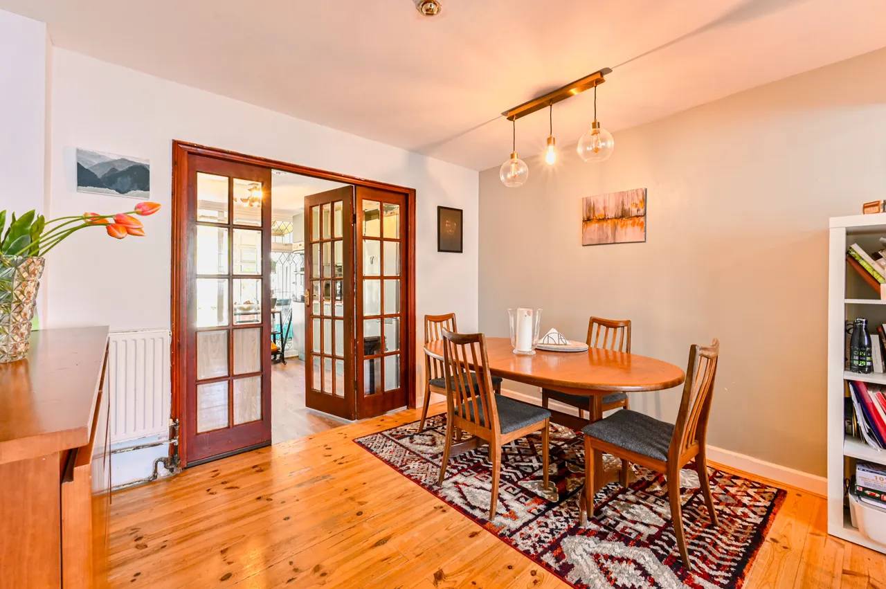 9 Taylors Green, London, photo 10