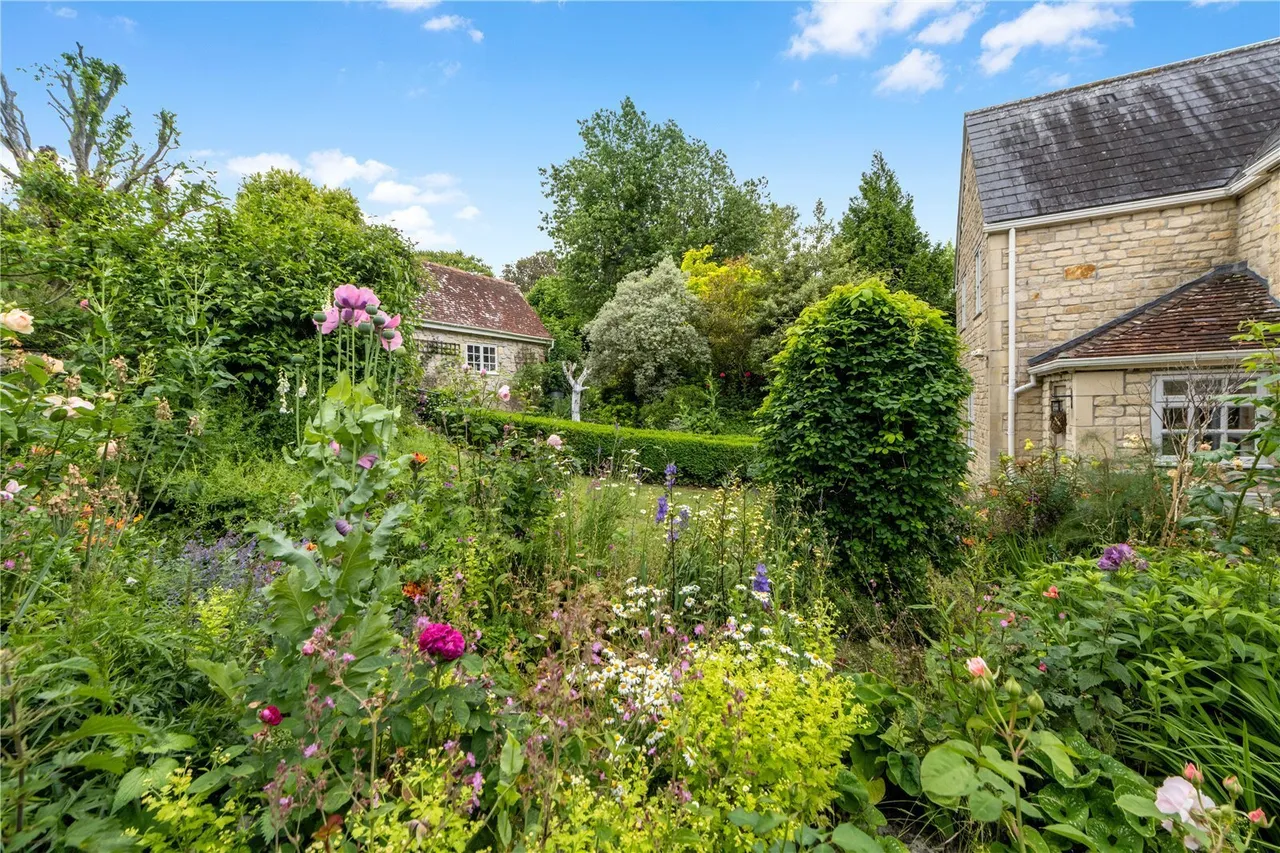 The Street, Stour Provost, SP8, photo 6