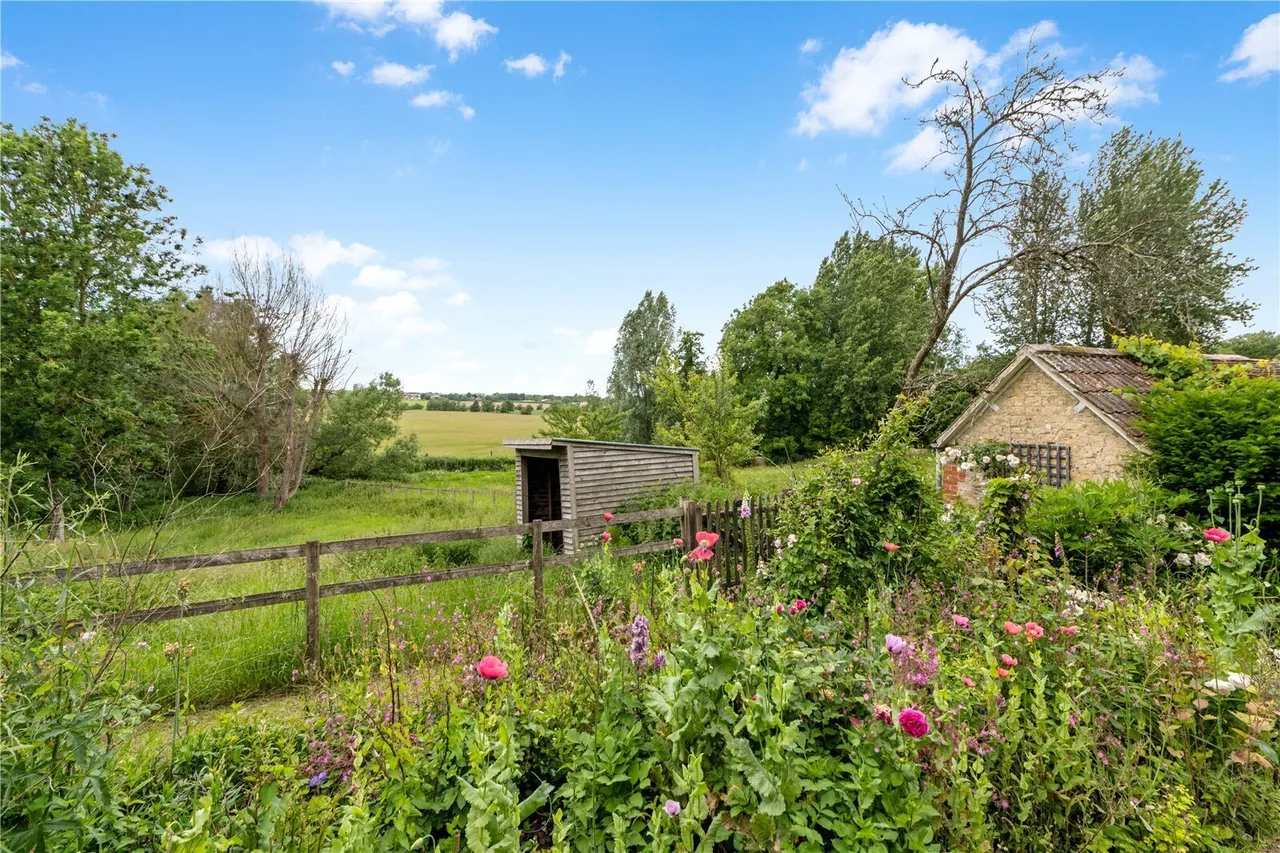 The Street, Stour Provost, SP8, photo 10