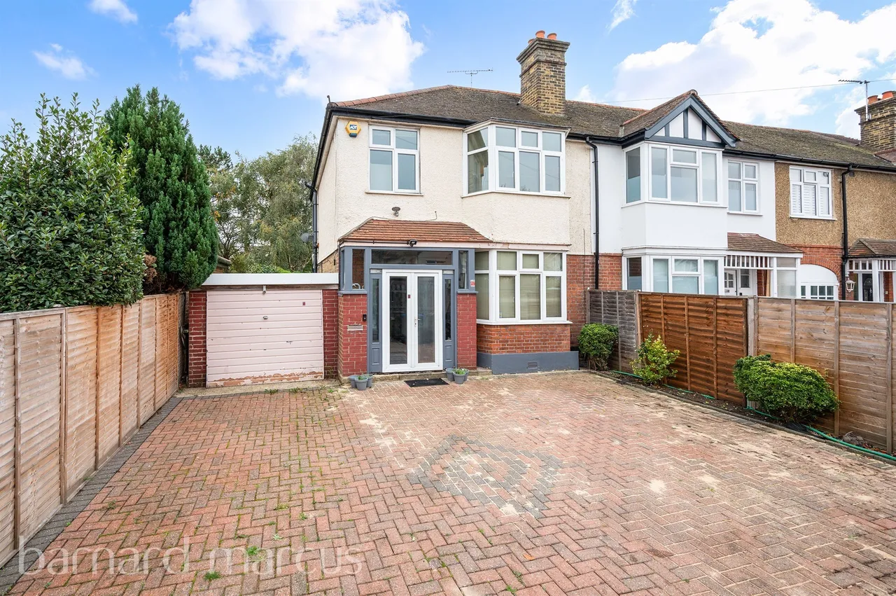 3 bed house for sale — Clarence Avenue, New Malden