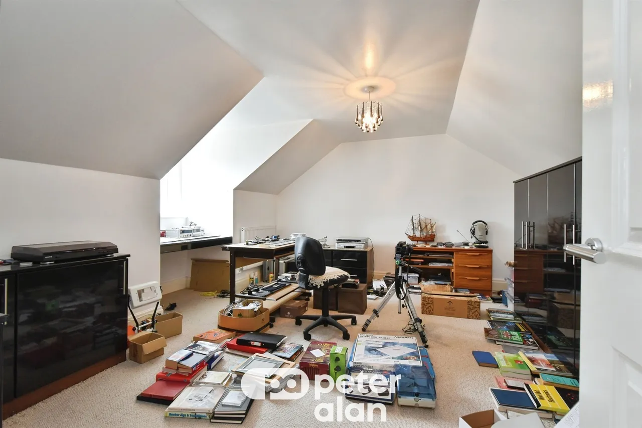 Gwaelodygarth Lane, Merthyr Tydfil, CF47, photo 30