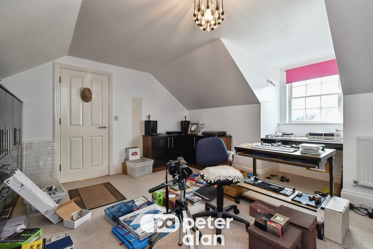 Gwaelodygarth Lane, Merthyr Tydfil, CF47, photo 28