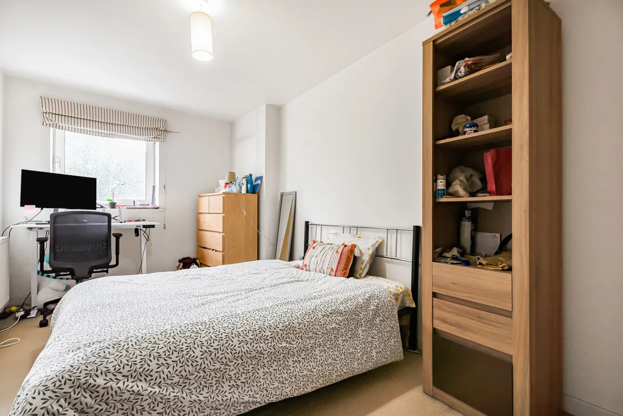 Commercial Road, London, E14, photo 13