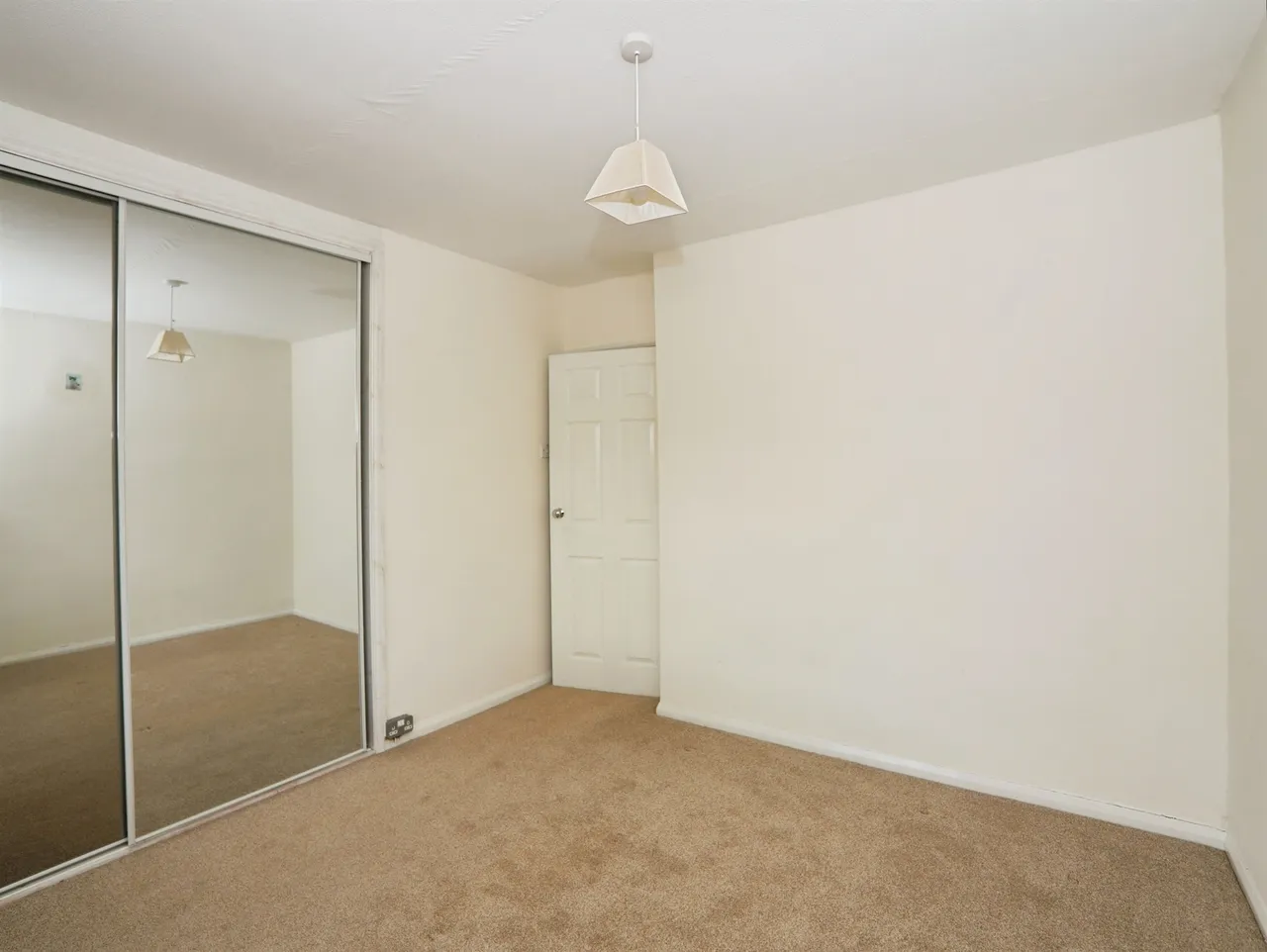 Heol Y Coed Cardiff, CF15, photo 19