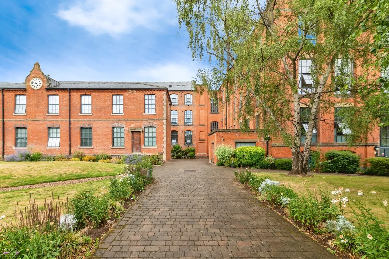 2 bed flat for sale — Morley Street, Daybrook, Nottingham