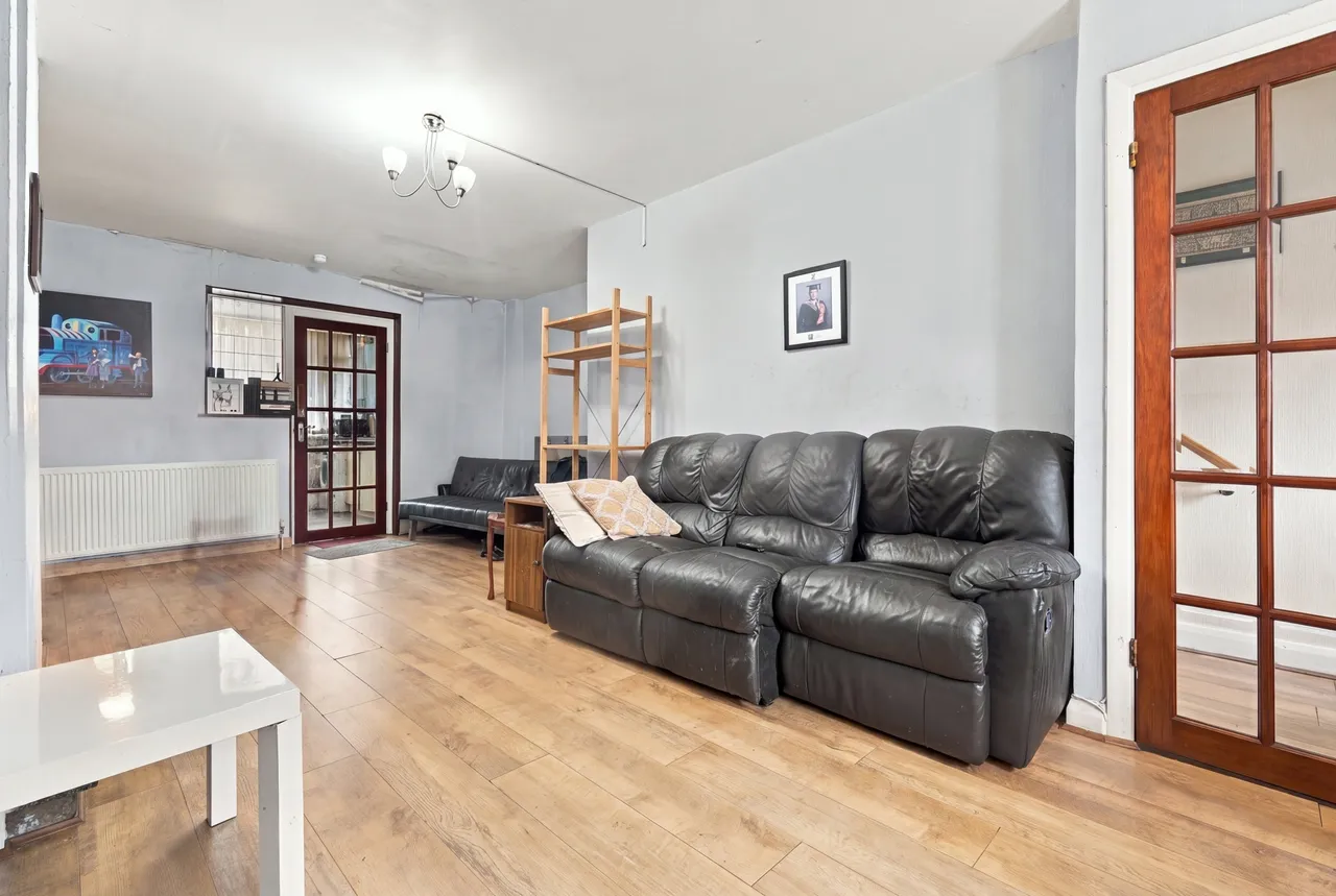 Eleanor Cross Road, Waltham Cross, EN8, photo 2