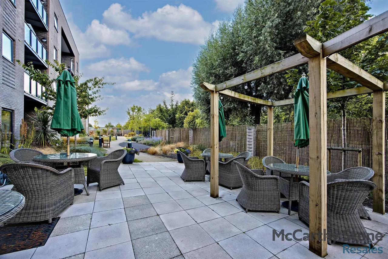 Lowry Way, Swindon, SN3, photo 11