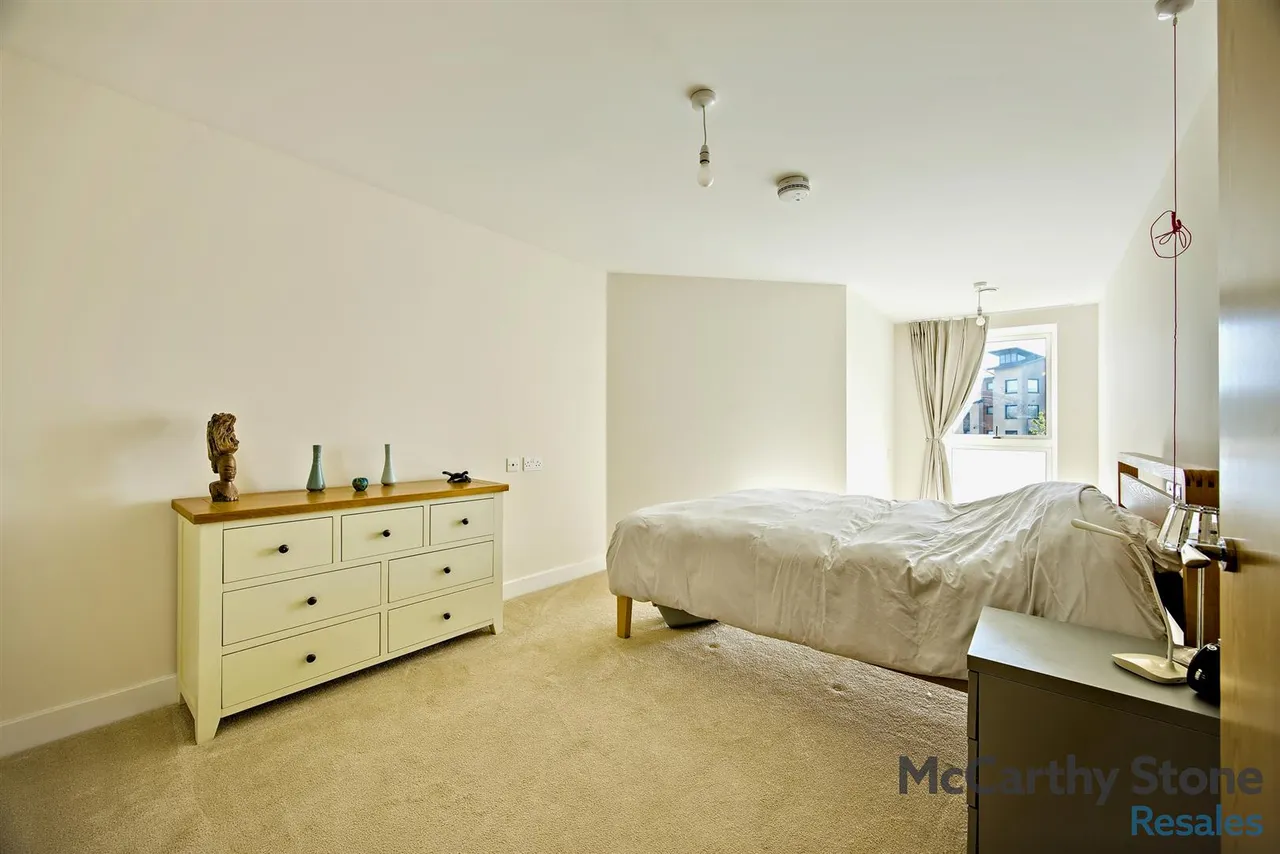 Lowry Way, Swindon, SN3, photo 6