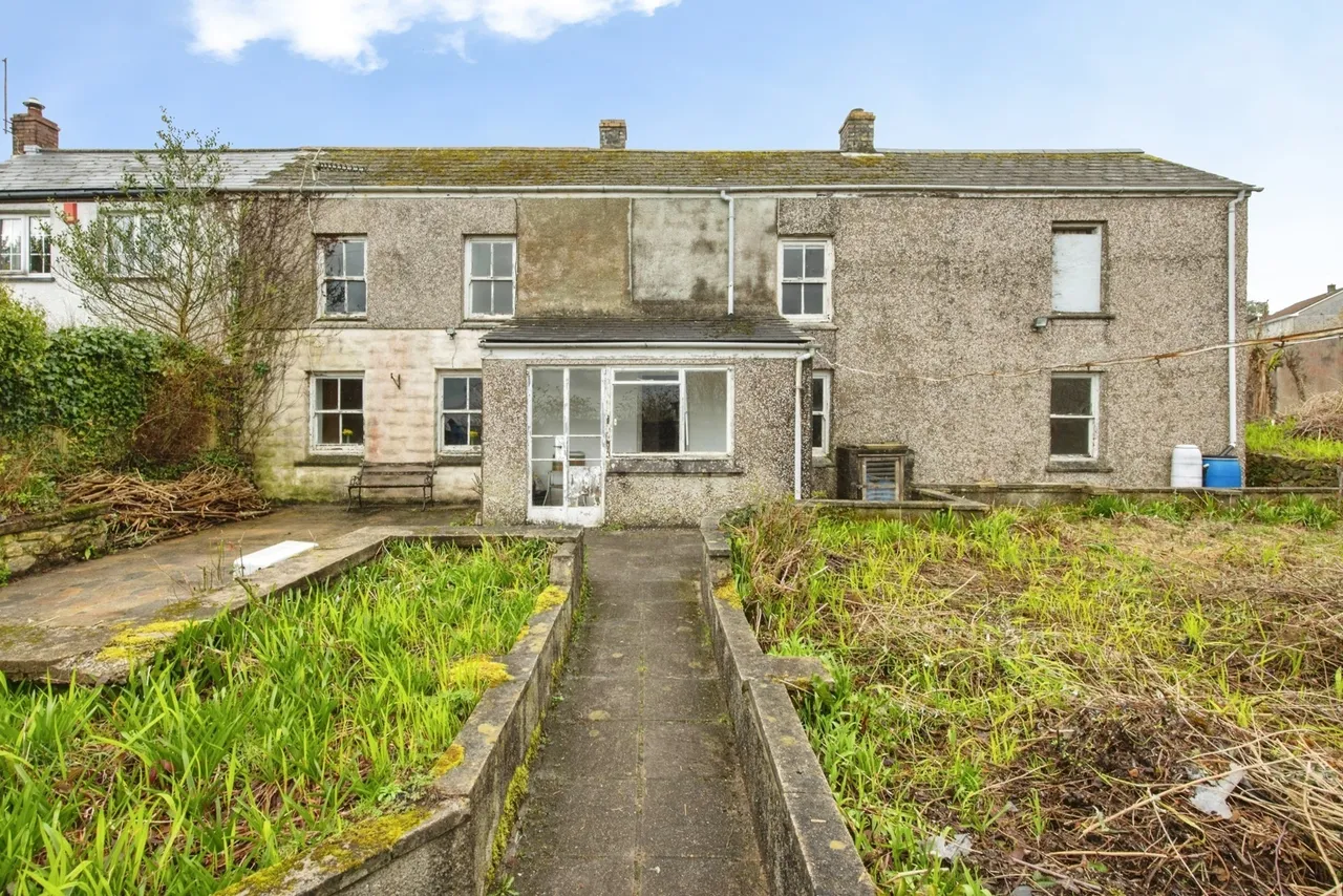 6 bed house for sale, Agar Road, St. Austell, PL25