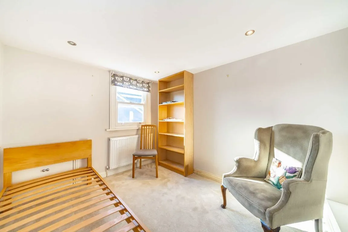 Okeburn Road, SW17, photo 8