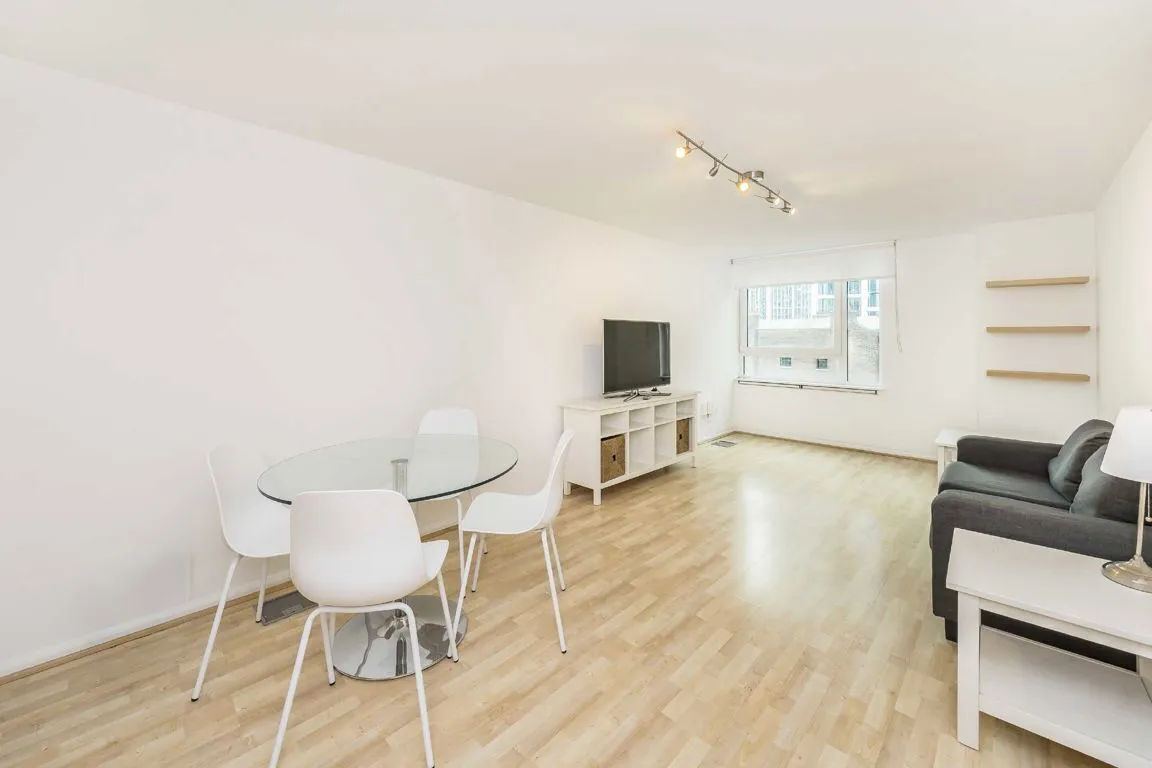 1 bed flat for sale, St. George Wharf, South Lambeth