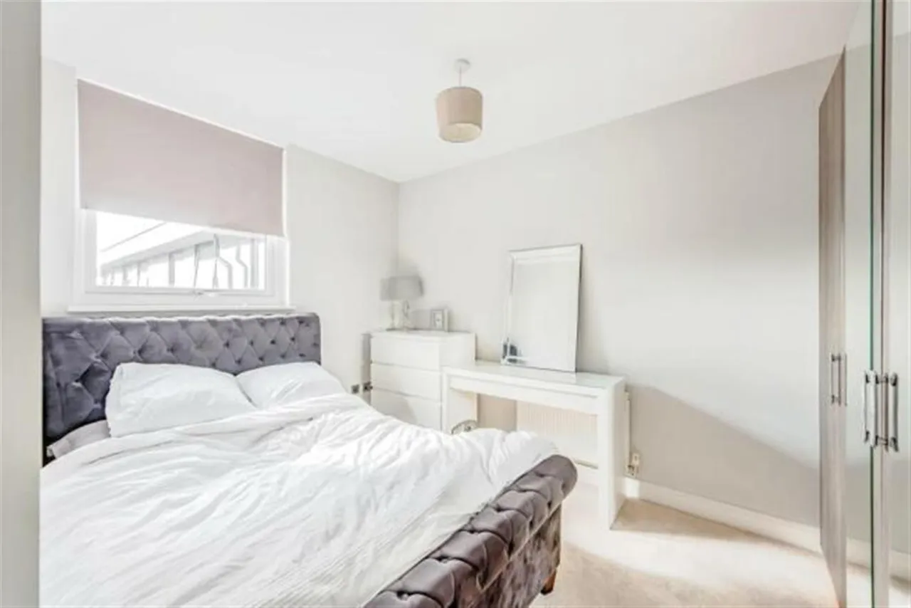Christopher Road, East Grinstead, RH19, photo 7