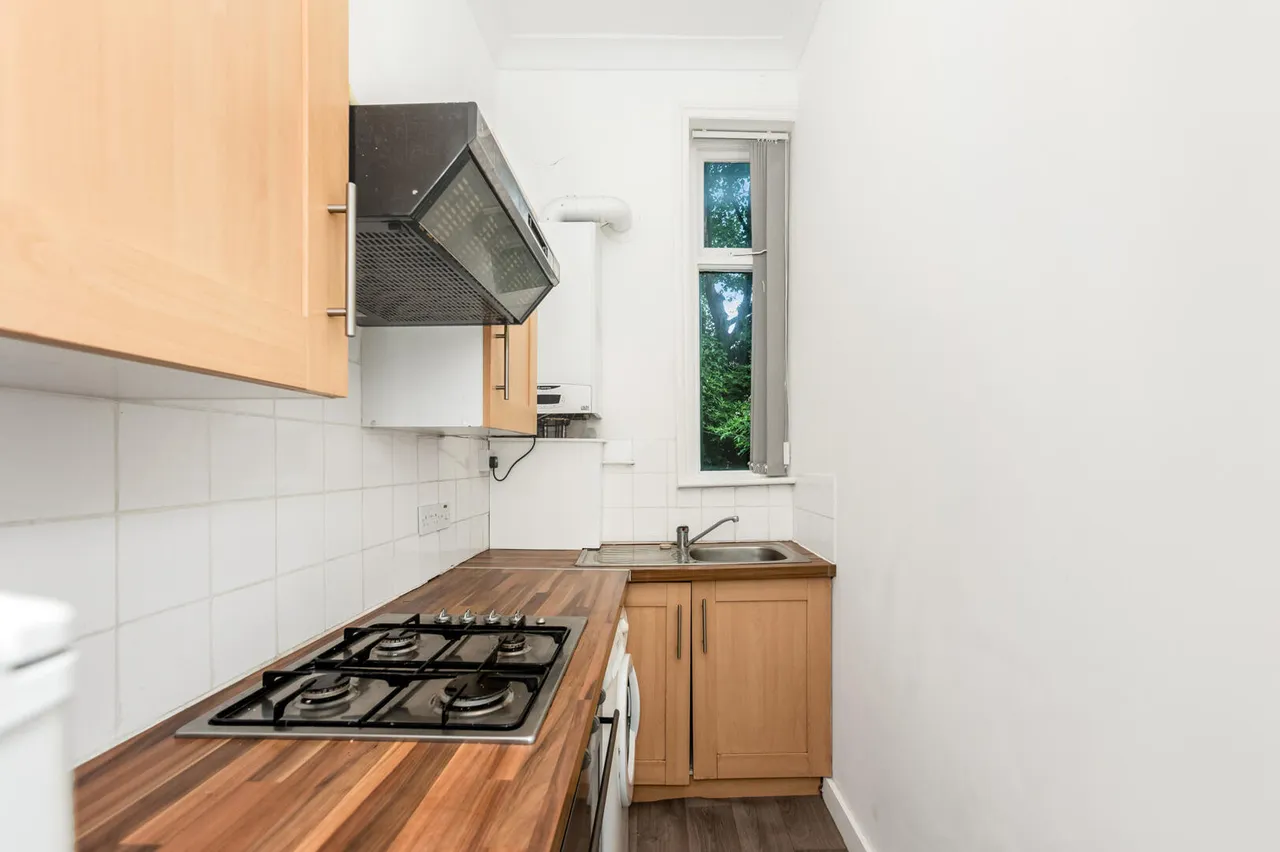 Thurlow Park Road, London, photo 9
