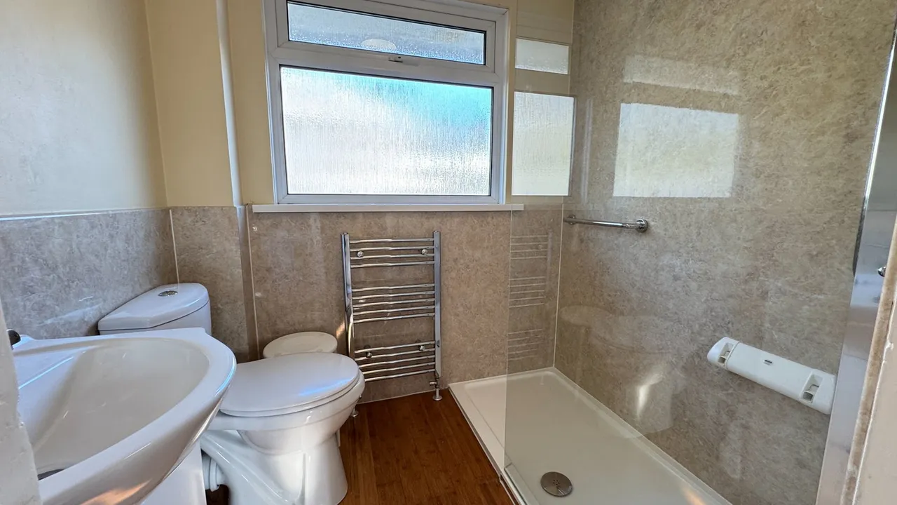 Walreddon Close, Tavistock, PL19, photo 8