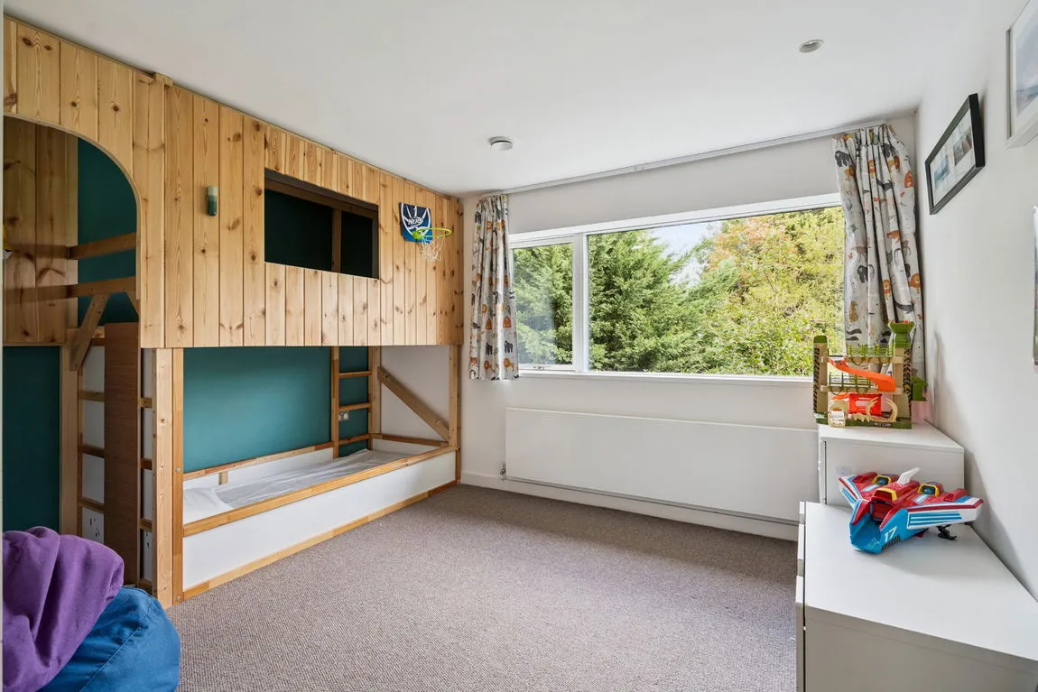 Pinner, HA5, photo 12