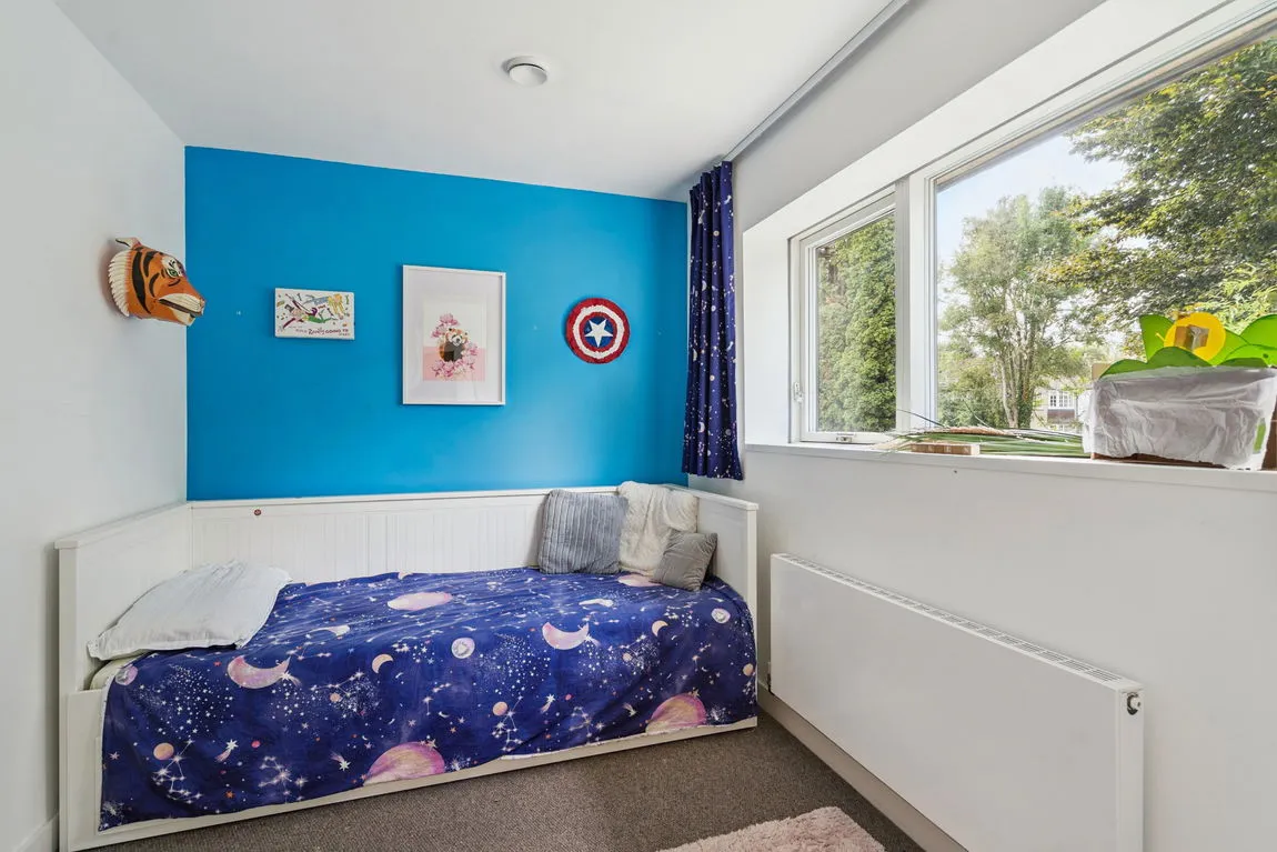 Pinner, HA5, photo 13