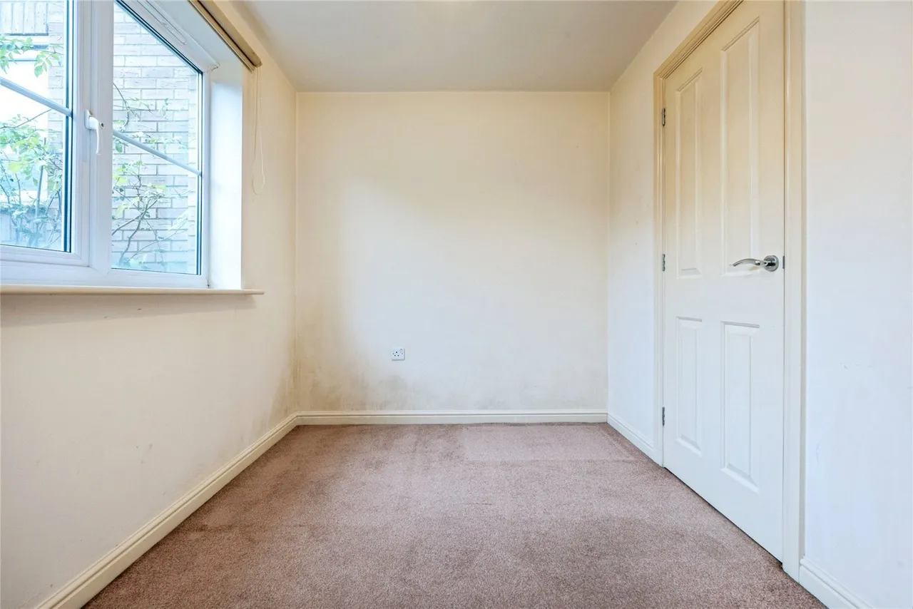 Crowe Road, Bedford, Bedfordshire, MK40, photo 4