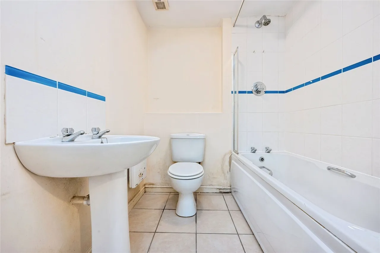 Crowe Road, Bedford, Bedfordshire, MK40, photo 16