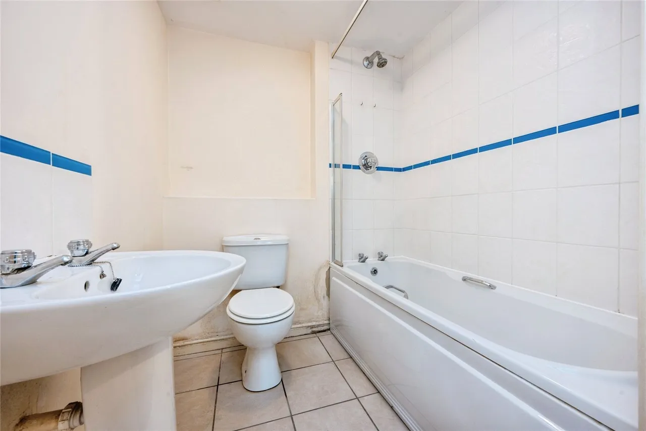 Crowe Road, Bedford, Bedfordshire, MK40, photo 7