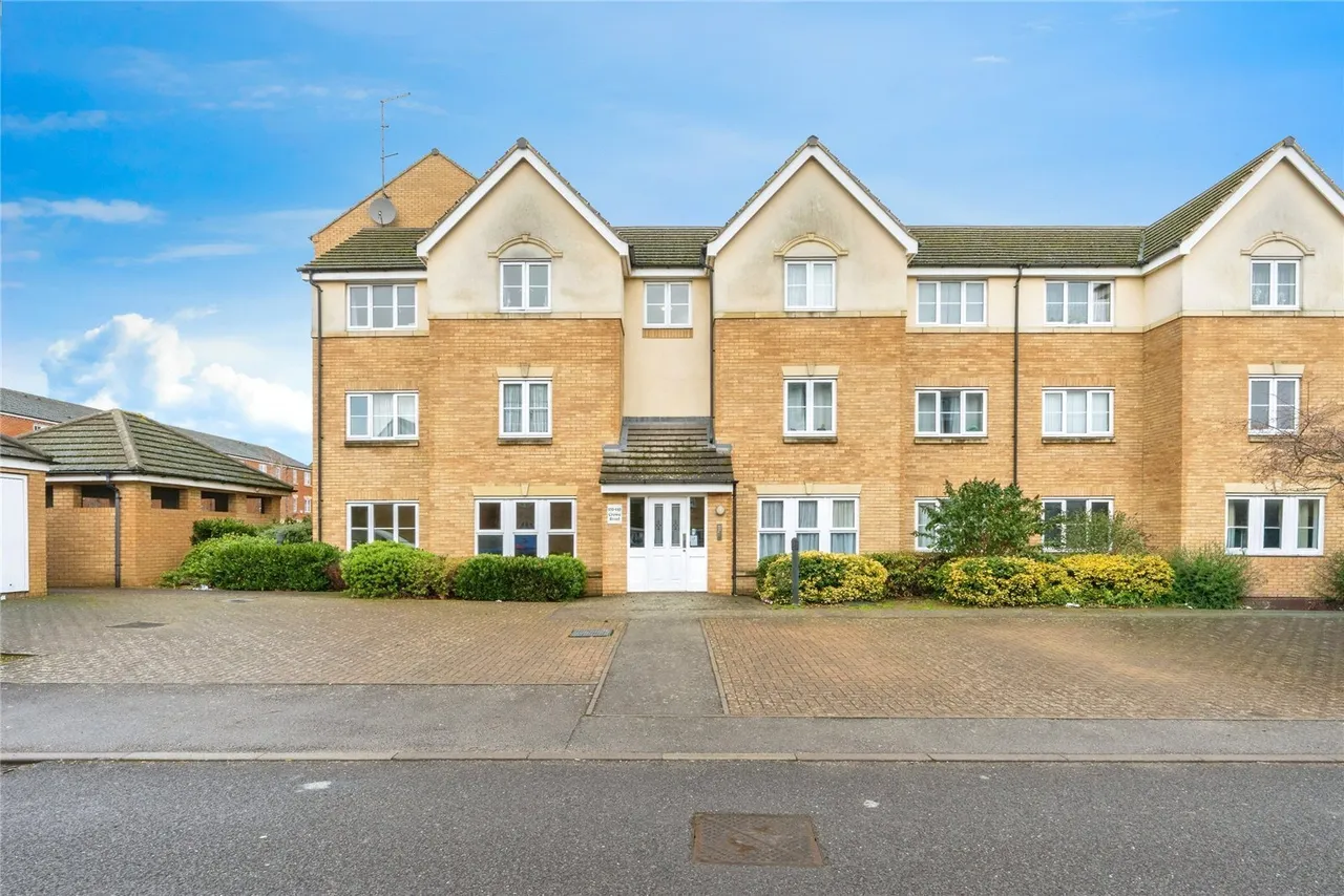 2 bed flat for sale — Crowe Road, Bedford, Bedfordshire, MK40