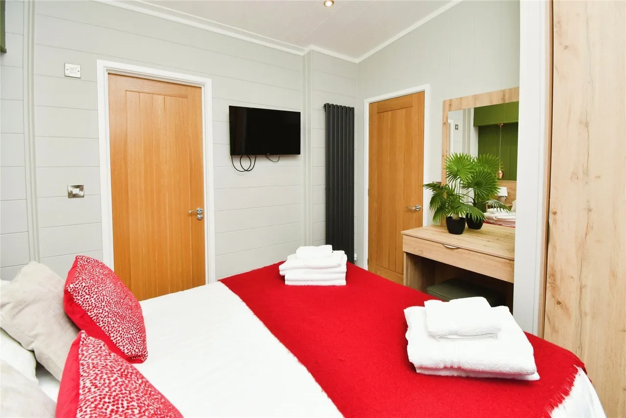 Fishguard Bay Resort, SA65, photo 13