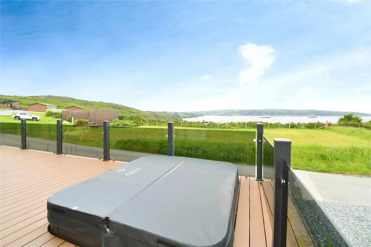 Fishguard Bay Resort, SA65, photo 21