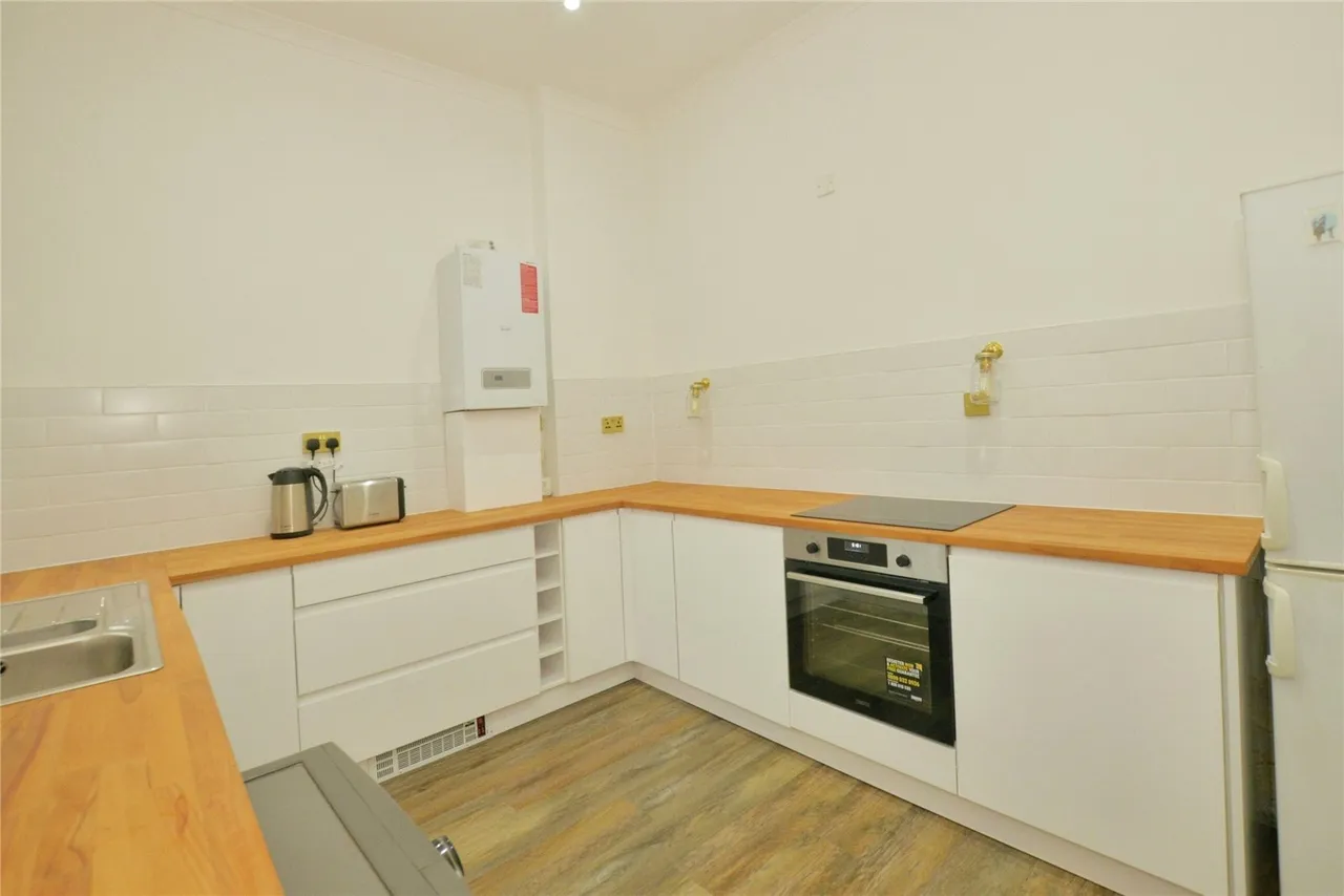 Earls Avenue, Folkestone, Kent, CT20, photo 11