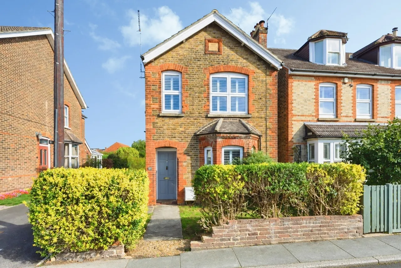 3 bed house for sale, Albury Road, Merstham, RH1