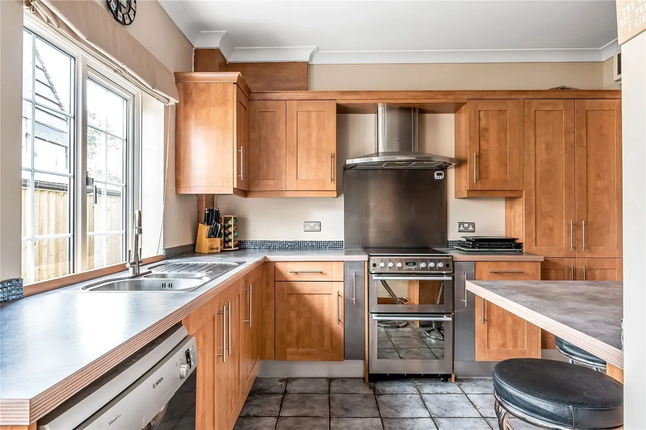 Church Street, Reigate, RH2, photo 2