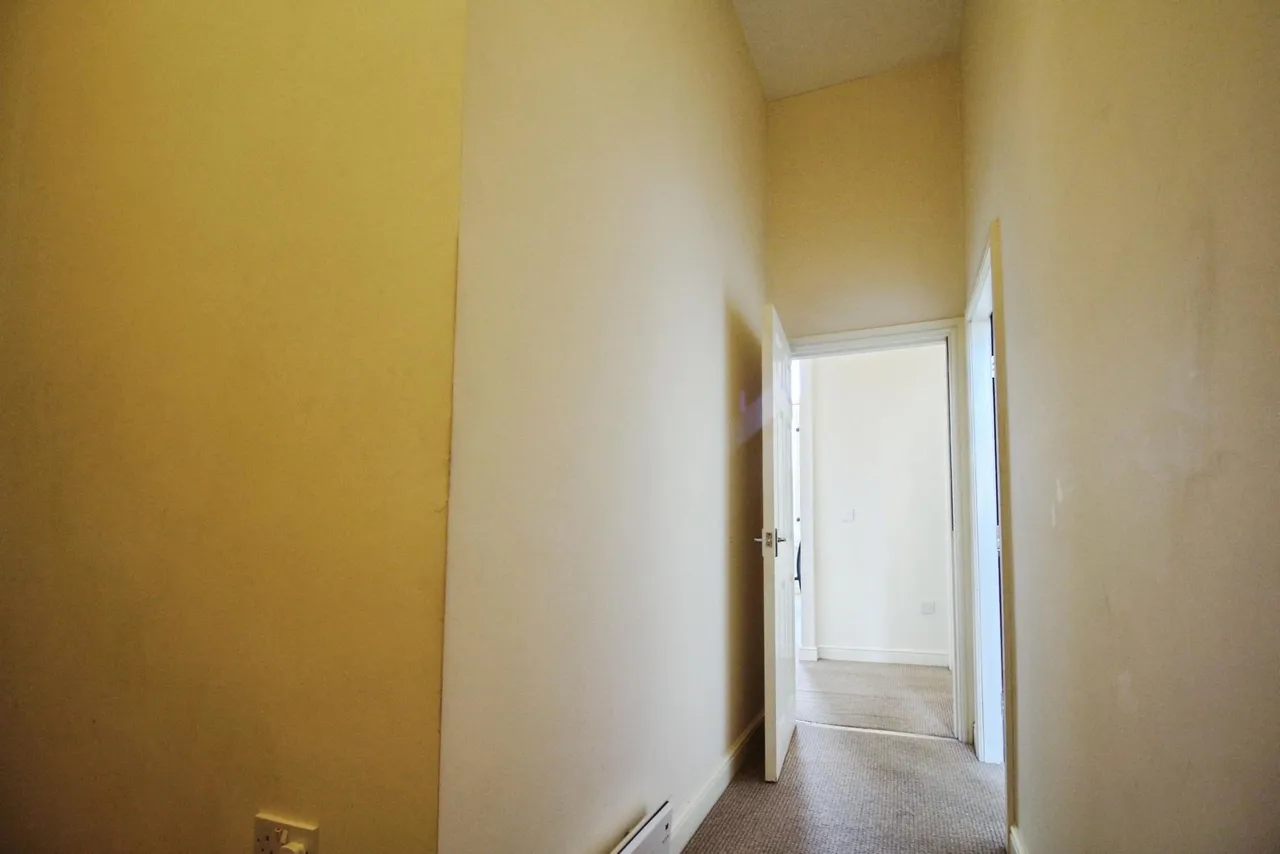 Station Road, Batley, WF17, photo 9