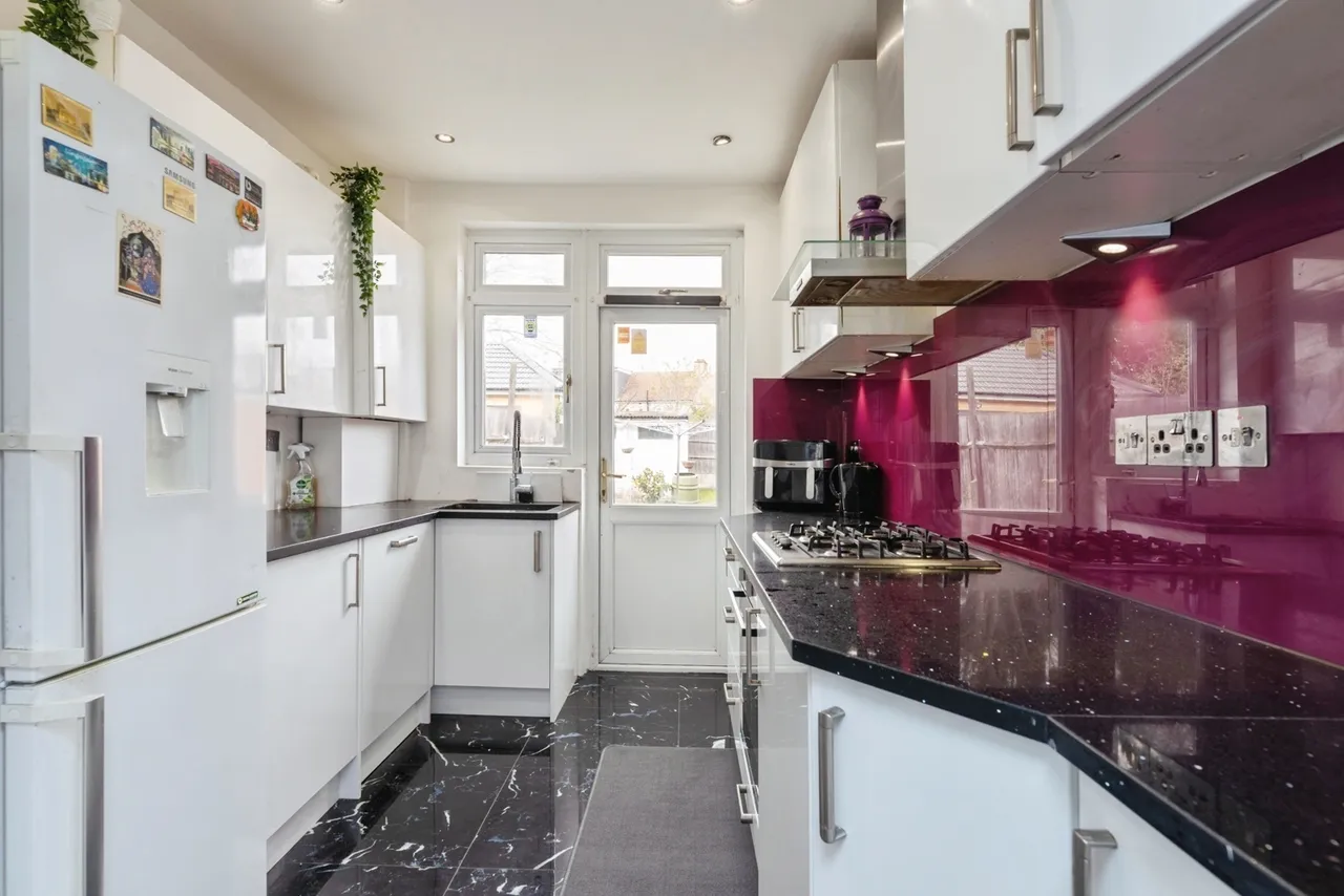 Otley Drive, Ilford, IG2, photo 8