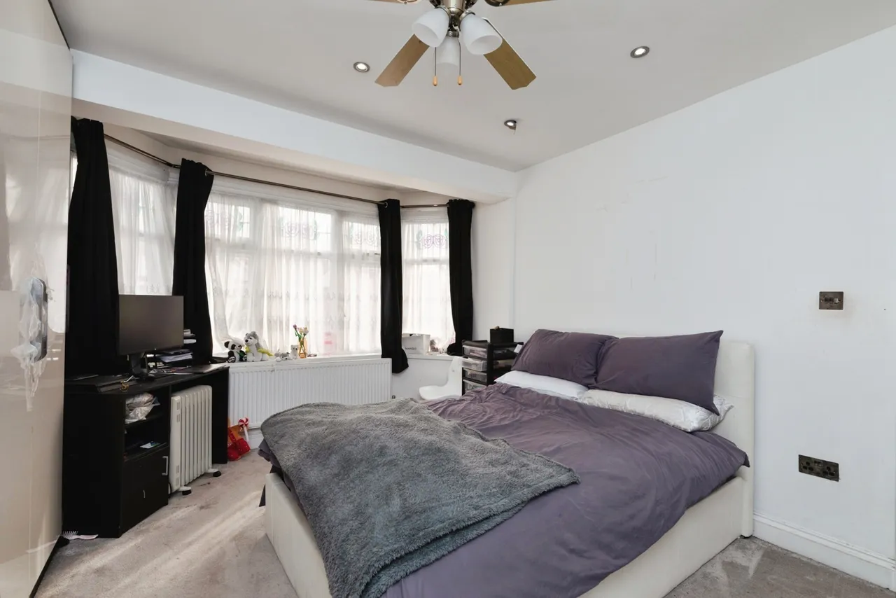 Otley Drive, Ilford, IG2, photo 10