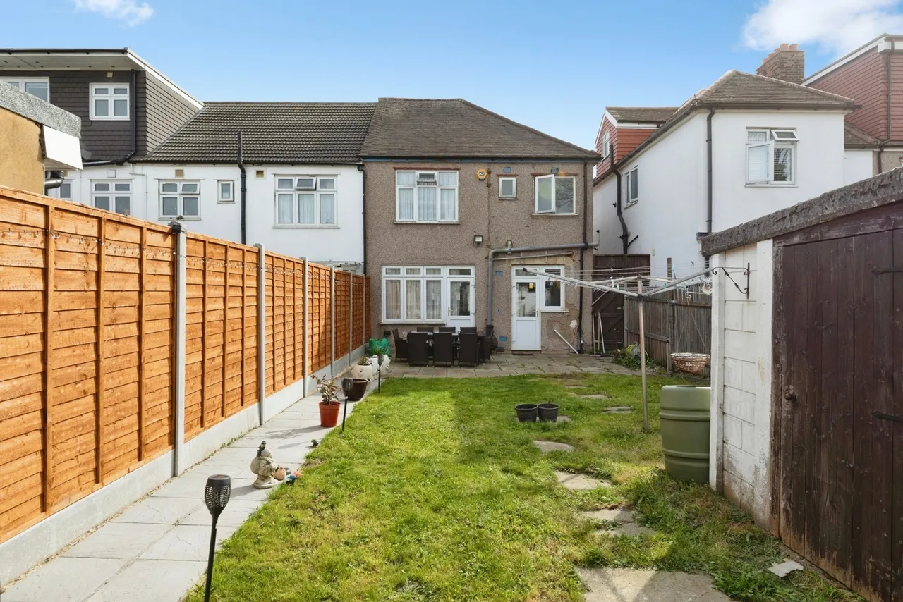 Otley Drive, Ilford, IG2, photo 15