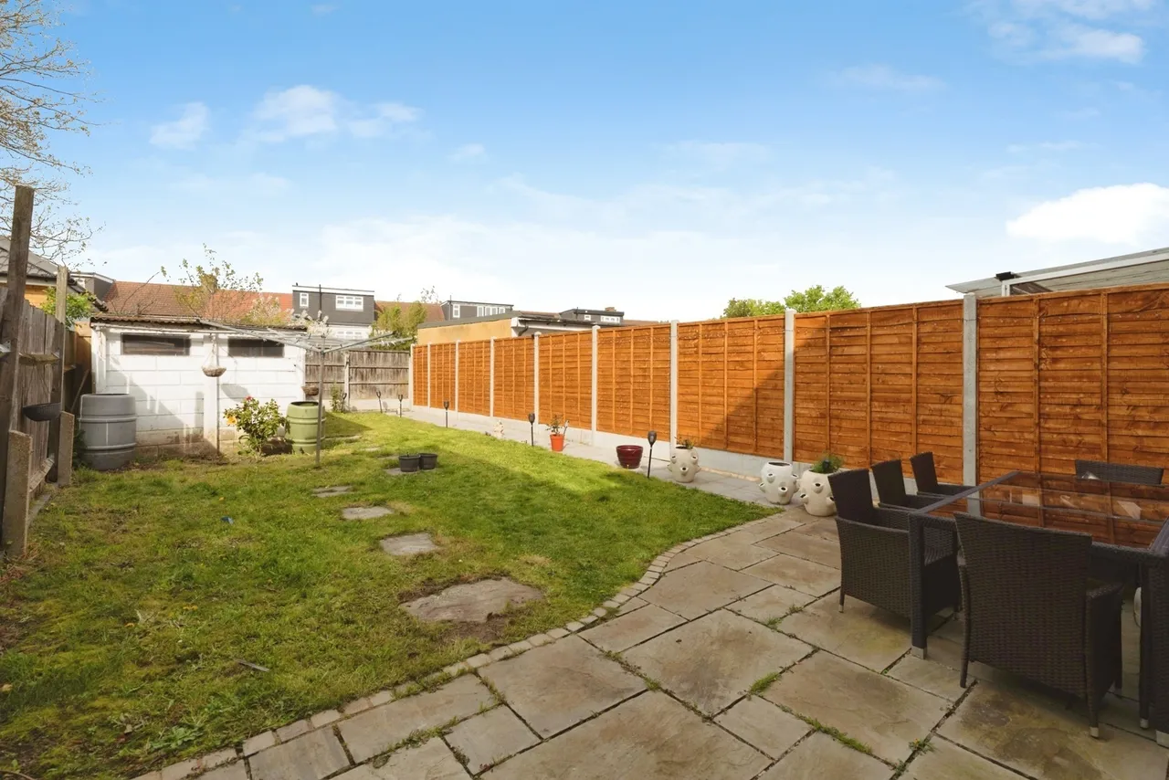 Otley Drive, Ilford, IG2, photo 18